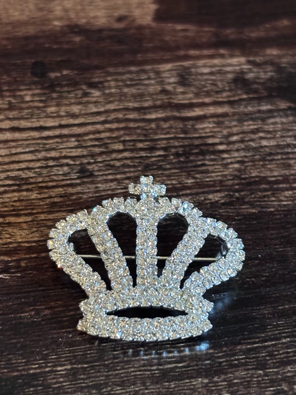 Sparkling Crown Brooch - Silver Tone